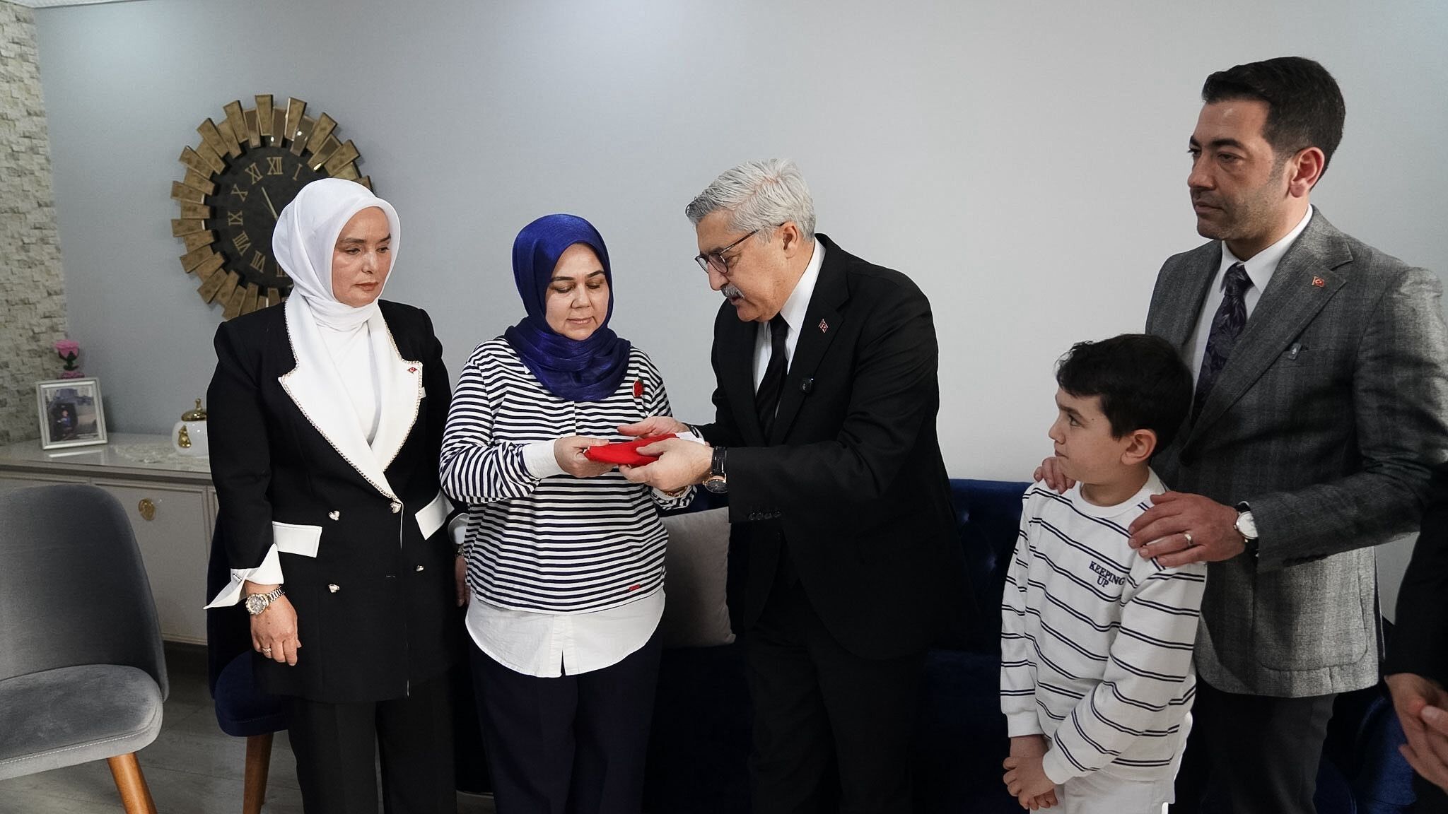 Any Conv.com H Ds8Uz3 W Q A A A7U L