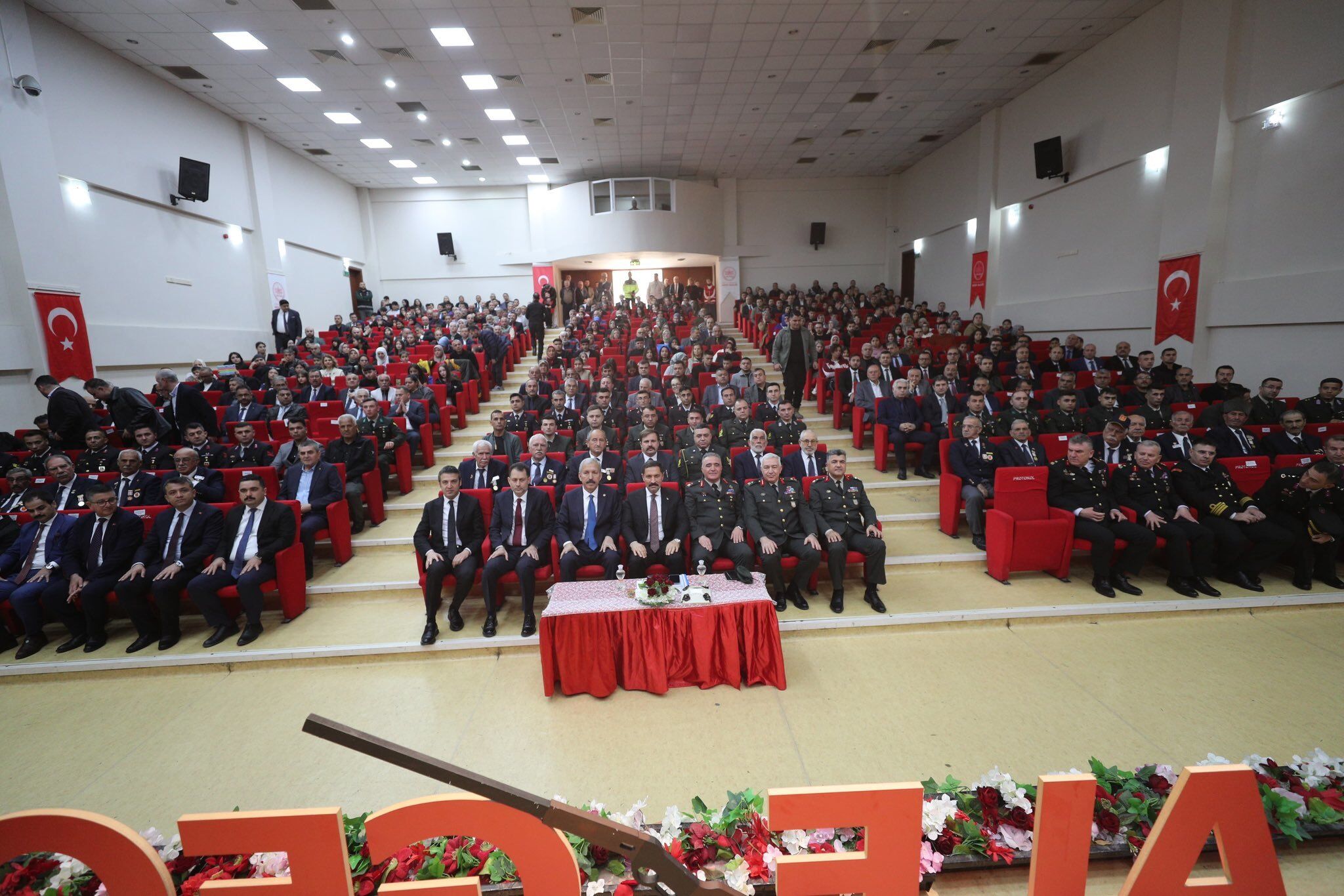 Any Conv.com H Ds9 Lsl Xs A Ax J Ex