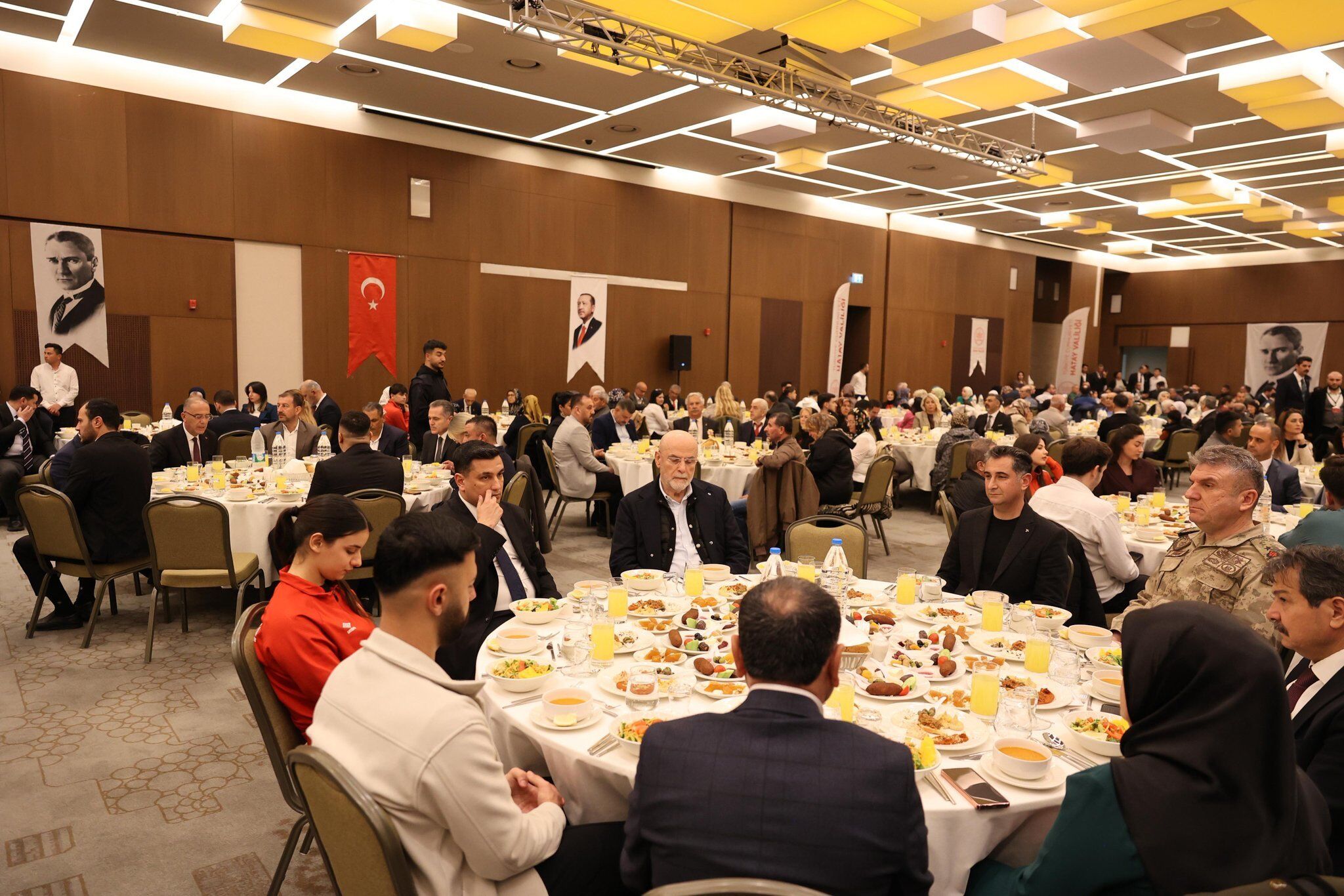 Any Conv.com H Dyzf V8Ag A Asurn