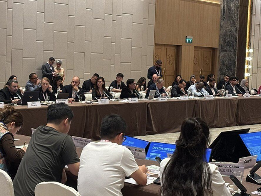 Any Conv.com H E Ly T9K X Y A A U A D K