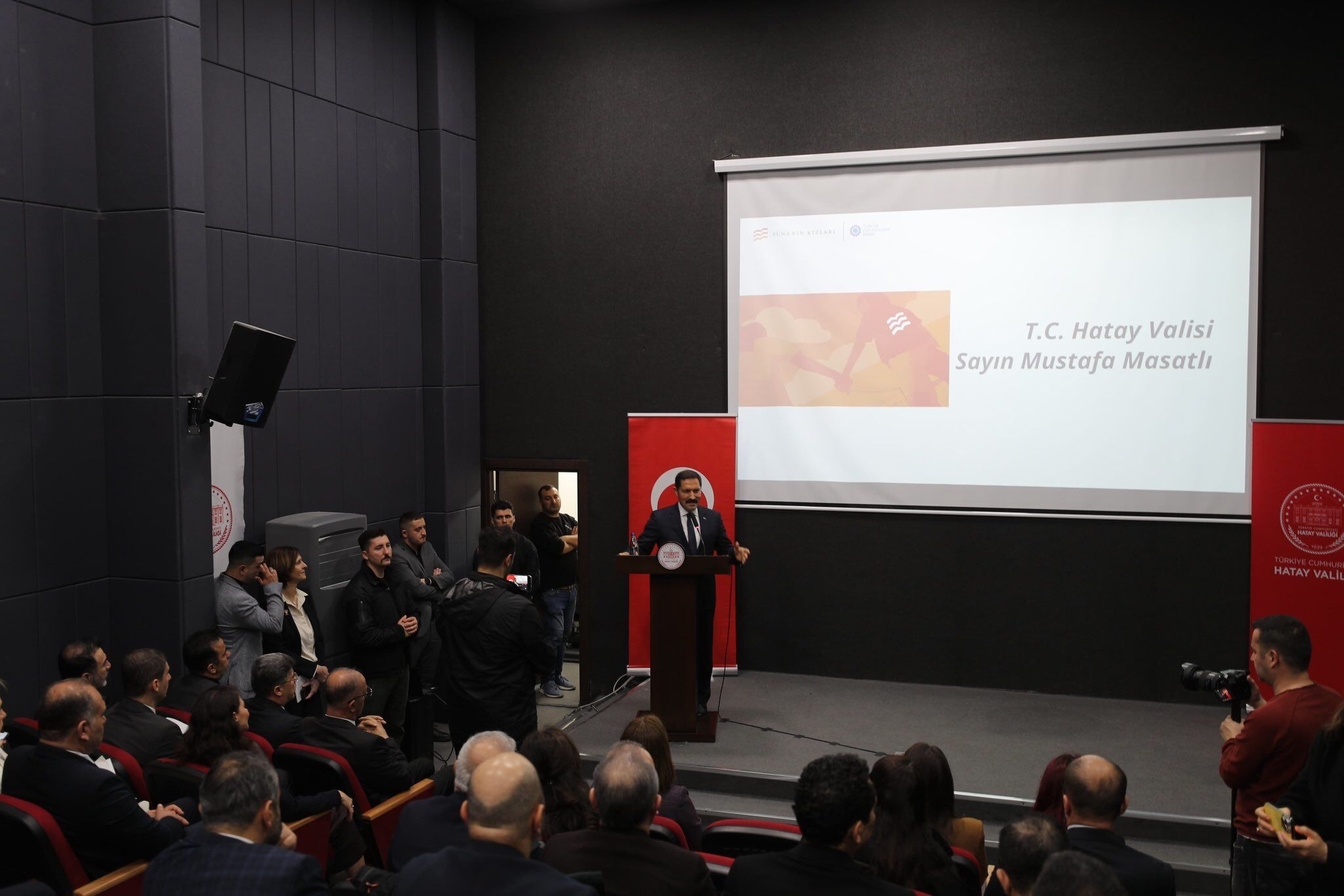 Any Conv.com H E M Og G Aa I A E W X Z