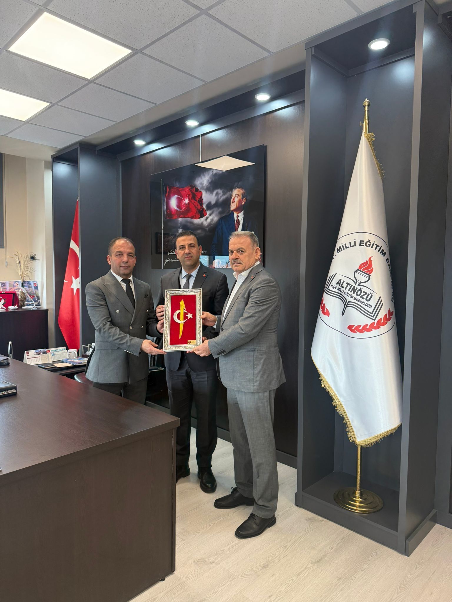 Any Conv.com H E Pl Ye3 Xs A A7D Vf