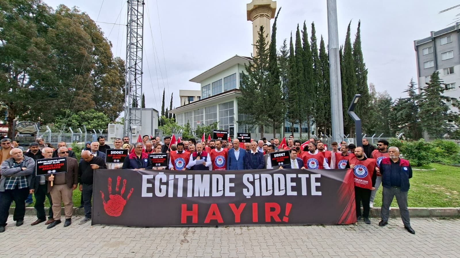 Aad71798 A7D3 4323 Ba30 90F4584C3449-1