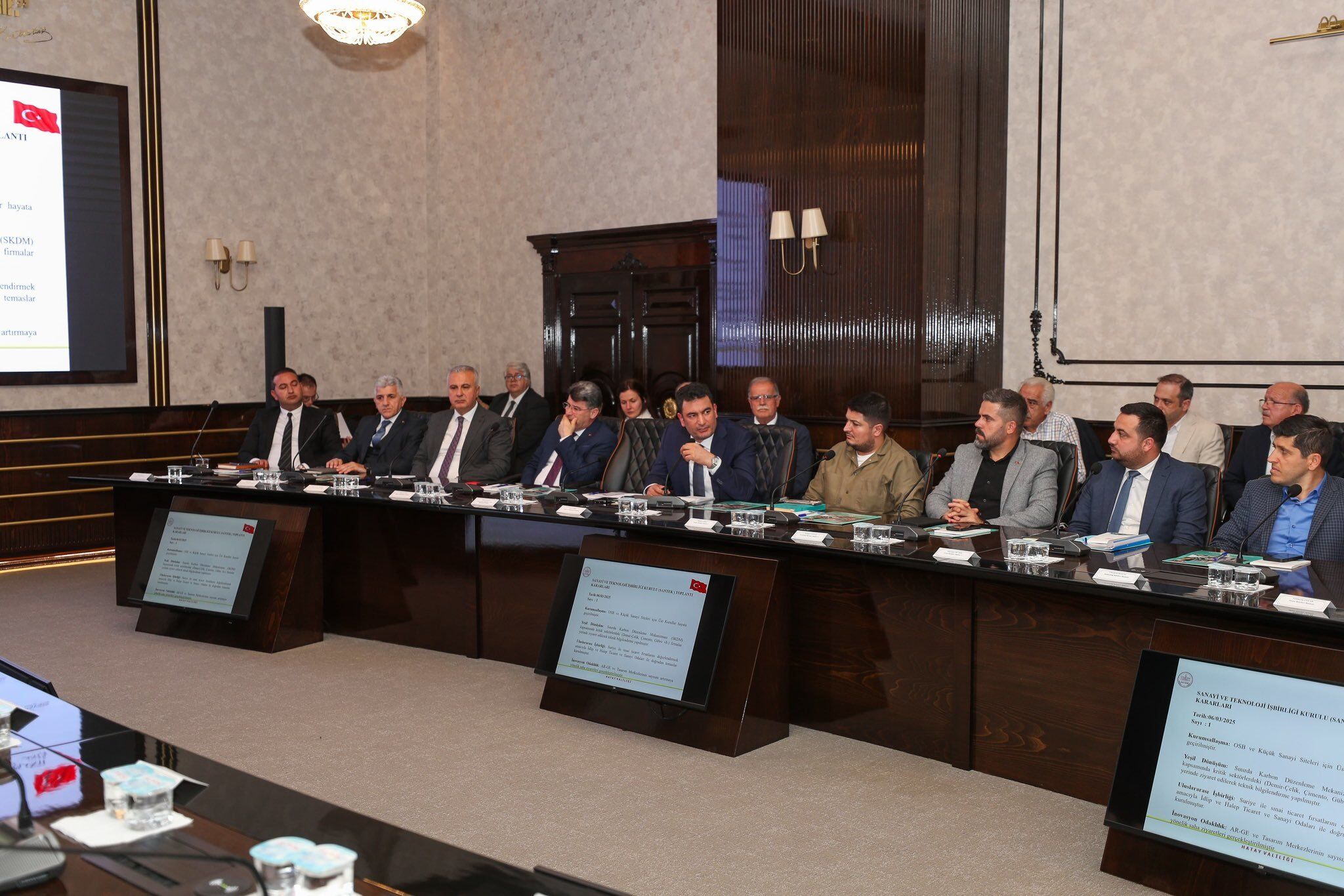 Any Conv.com H E1B Mr K W8 A A Uj9 S