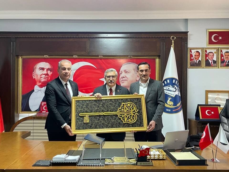 Any Conv.com H E5 Ln H9 W Q A A Nv U A