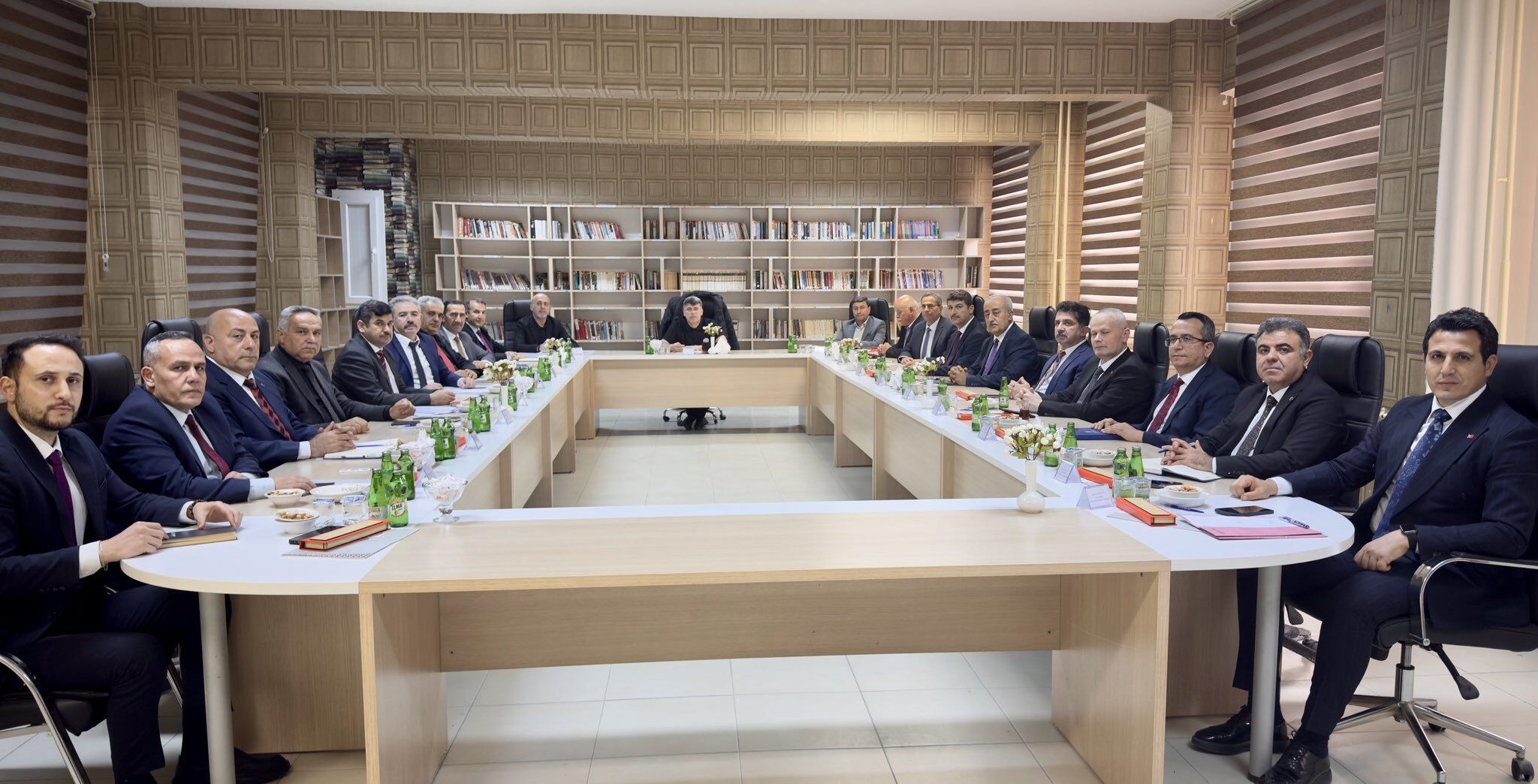 Any Conv.com H E85V Jyb M A Ax Te K