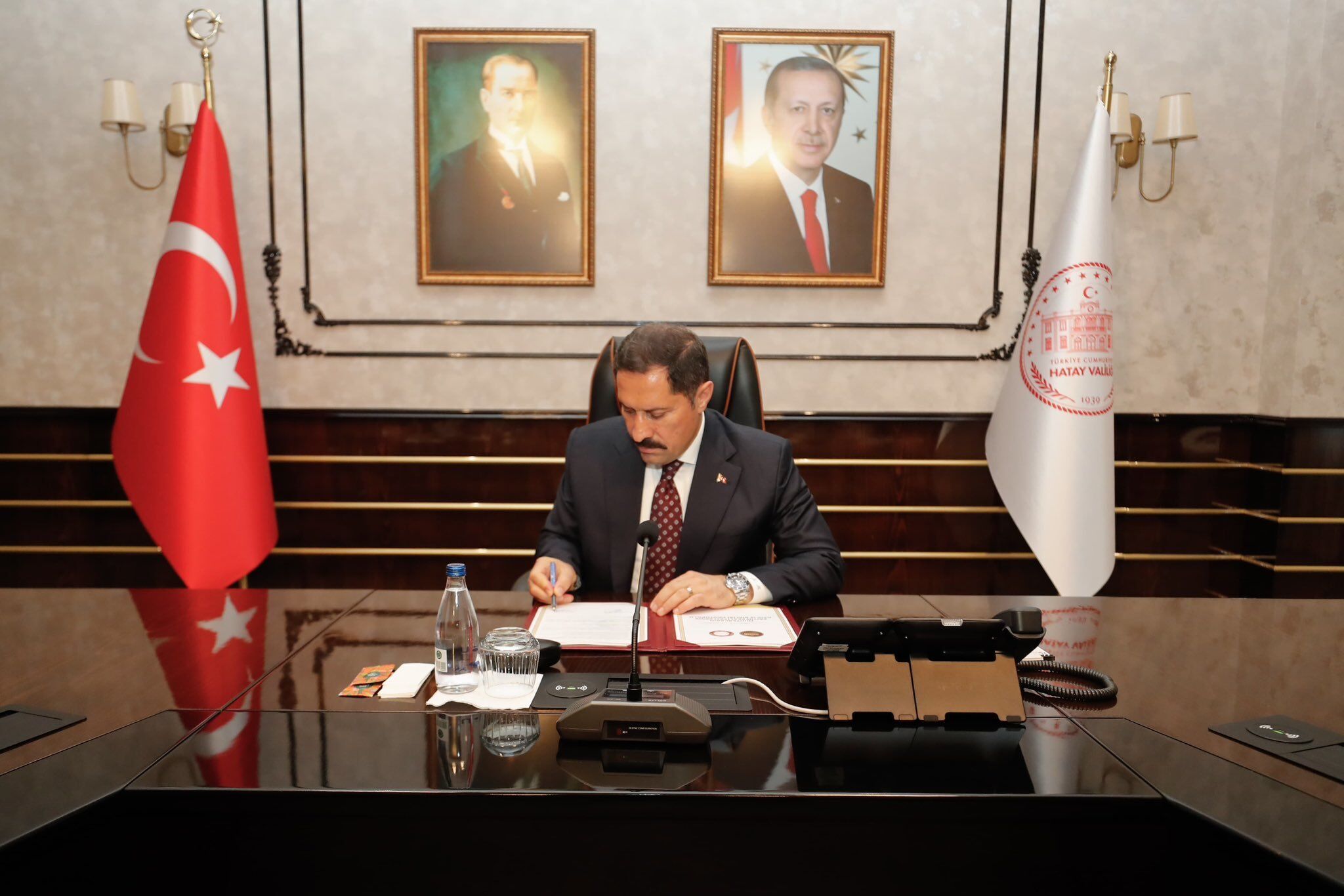 Any Conv.com H E992Eq X Q A Eh31 L