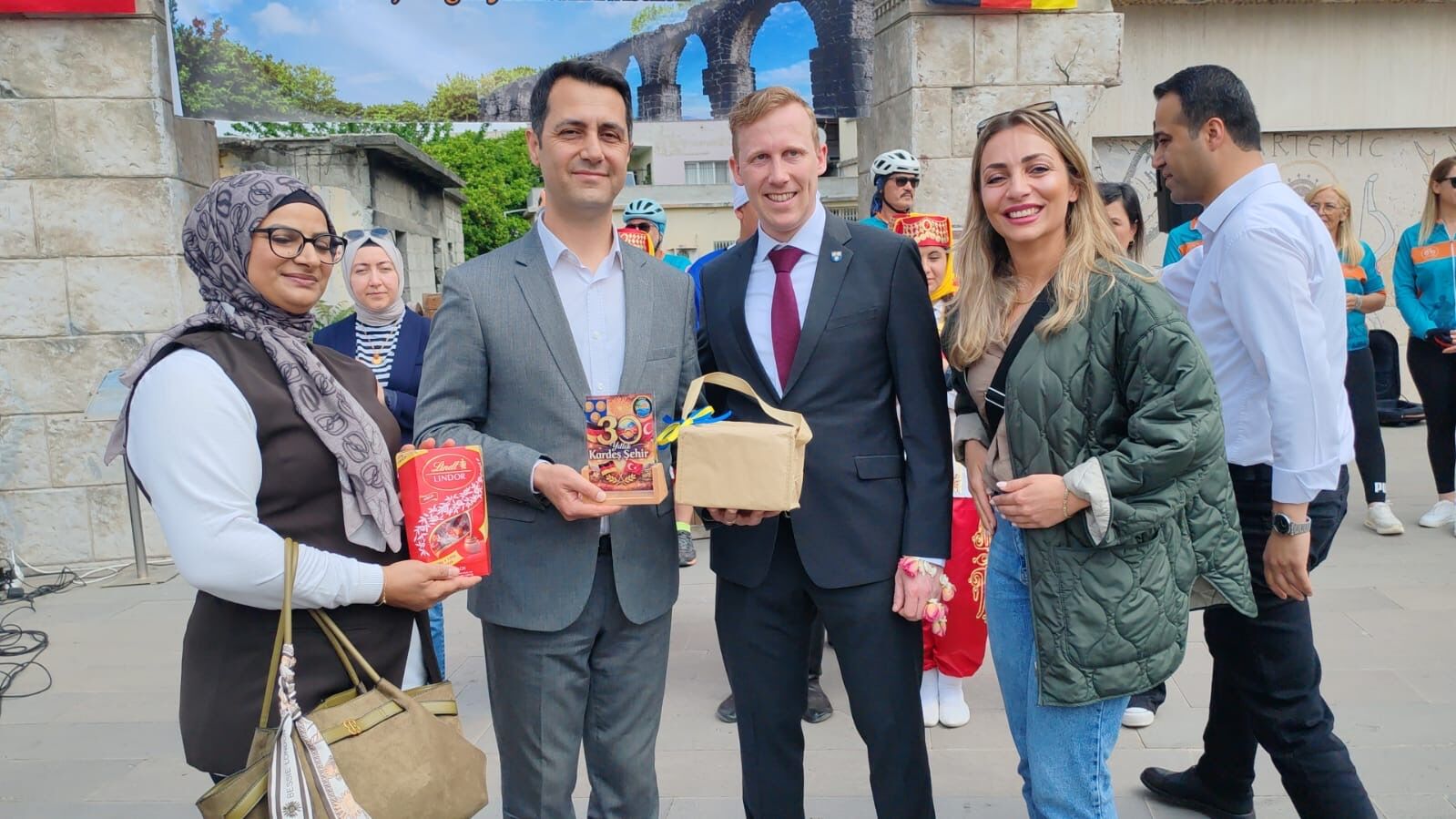 F50F5D47 A252 46F4 90C7 A513B8B6C3Bc