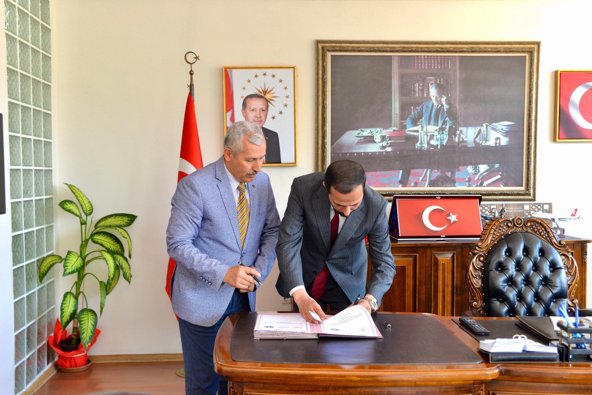 H F2X I A W X0 A Ace Jq