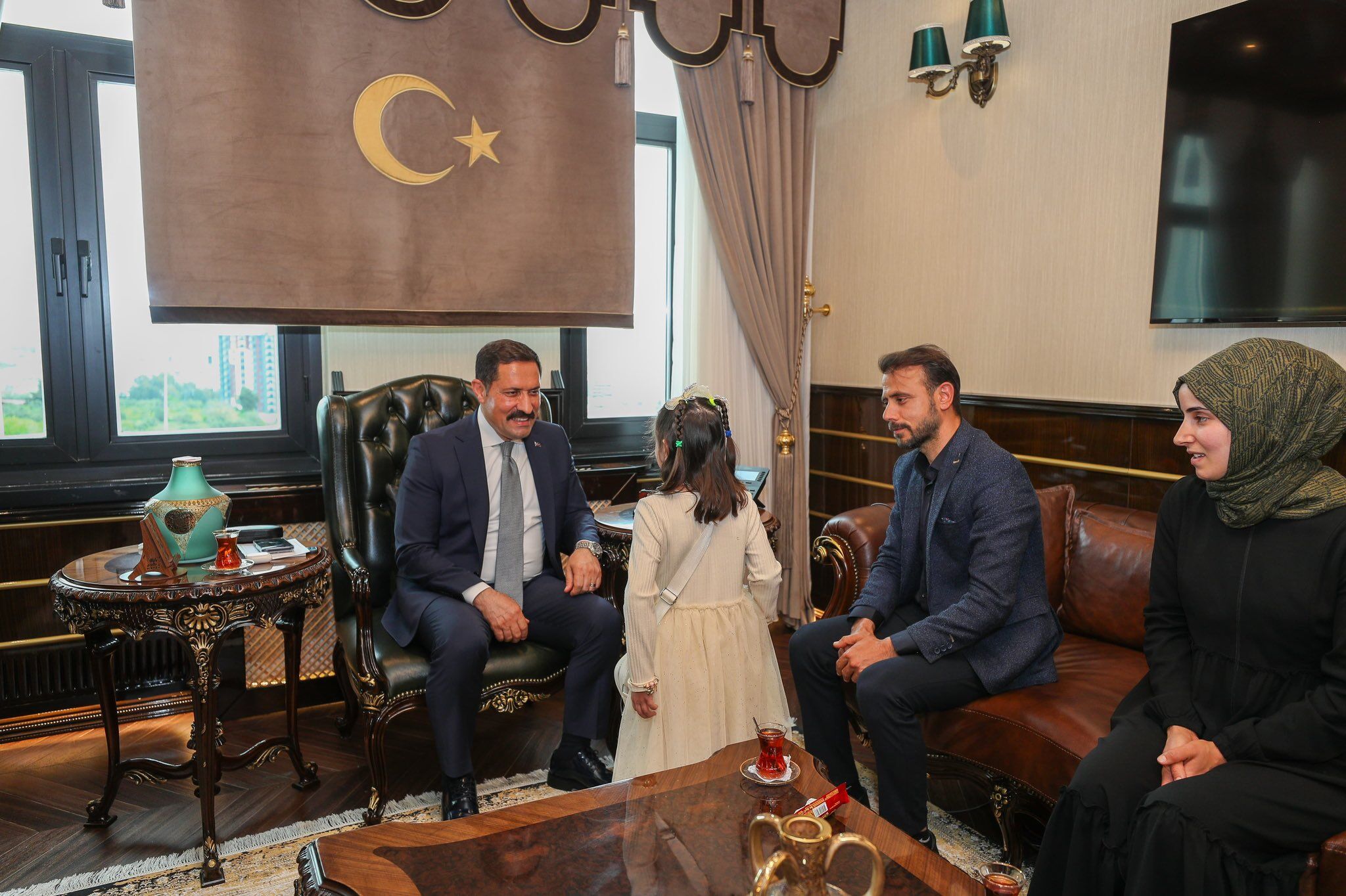 H Fs K Z Q8A M A A8Qe3