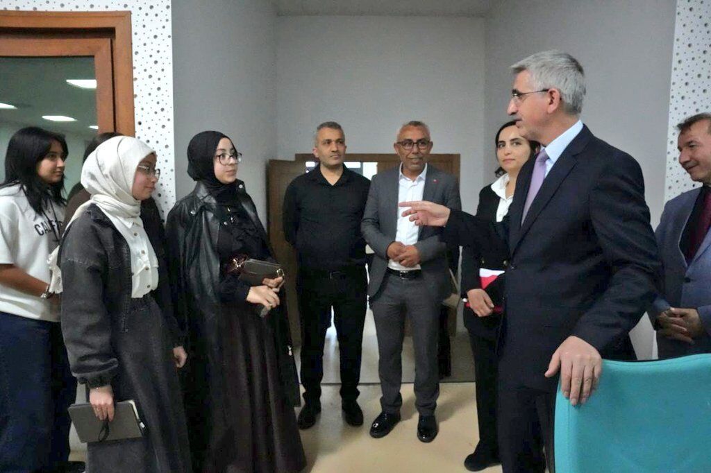 H Gcvedf Xw A Eaw Lz