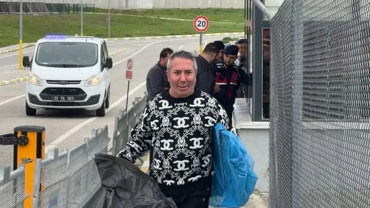 Murat Ovuc Cezaevinden Cikti Unlu Fenomenin Son Hali Herkesi Saskina Cevirdi 3291919 202604020834 5