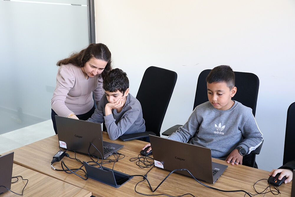 R L8 A1714 20260401133712