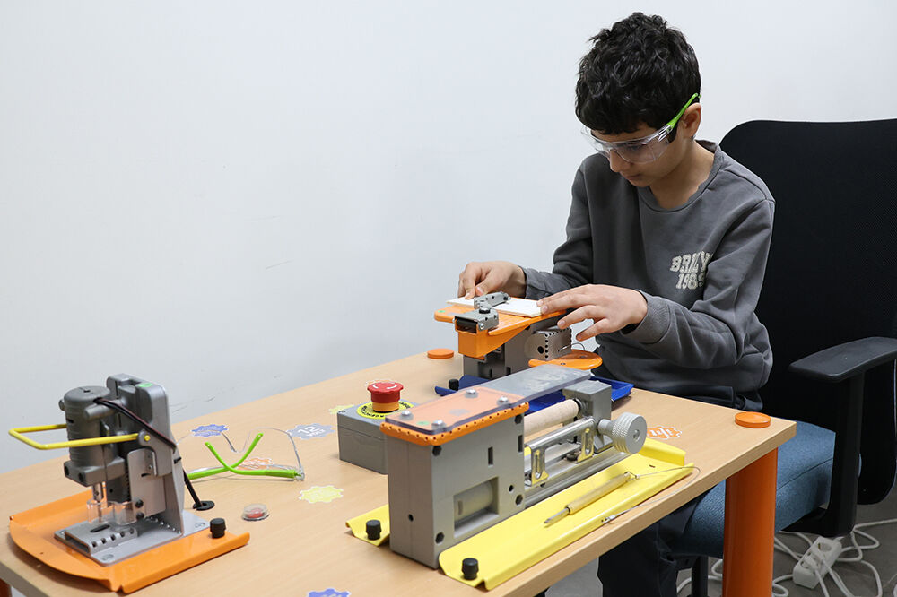 R L8 A1754 20260401133825