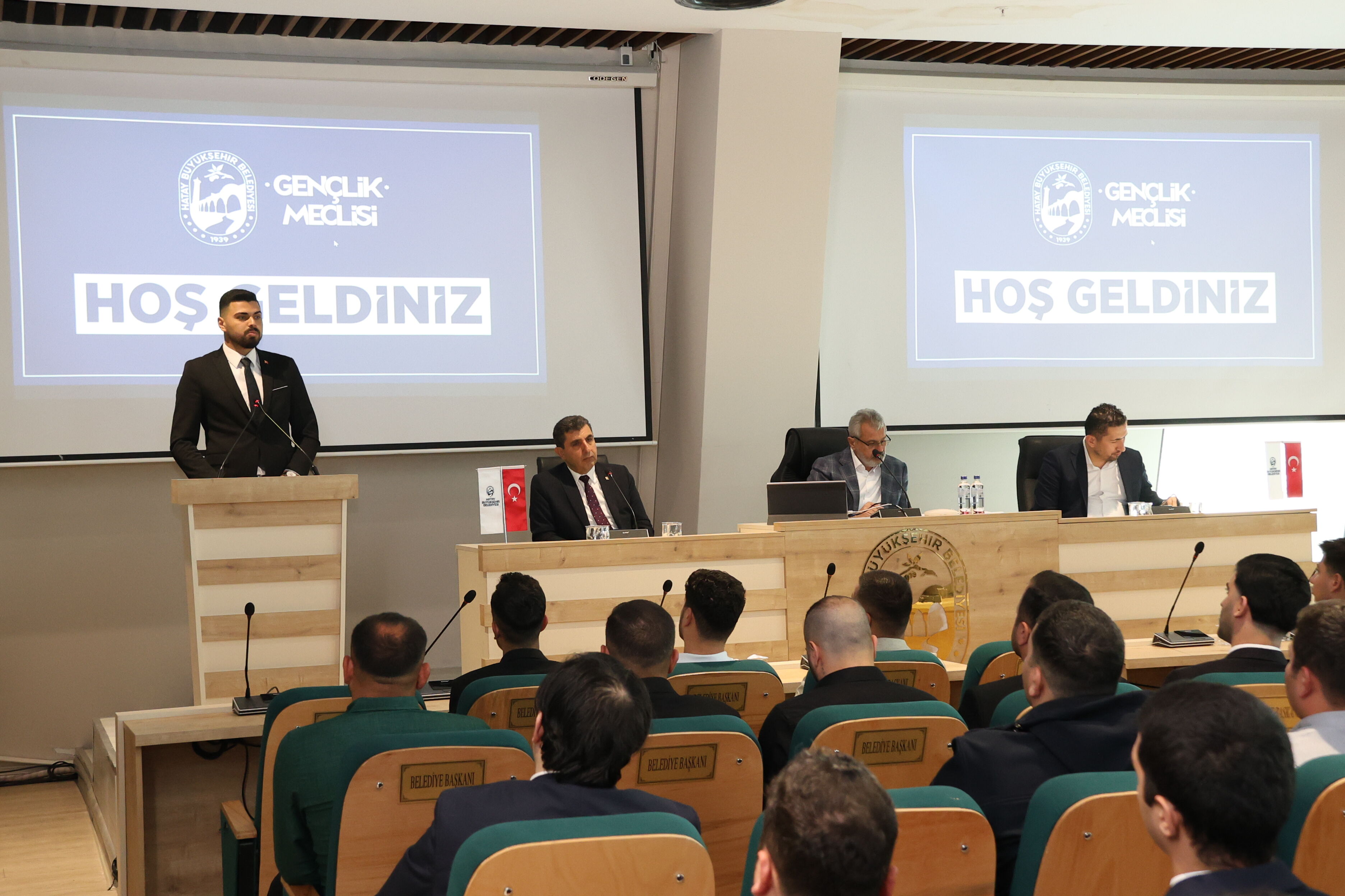 R L8 A4697 20260417102429584