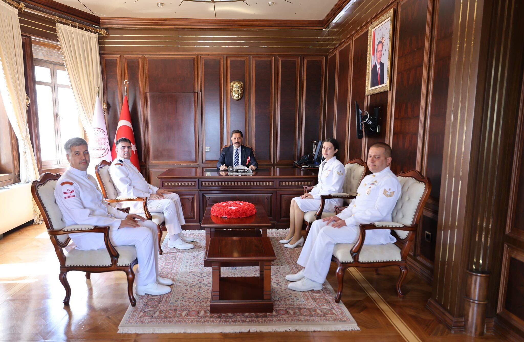 Hlatdavw8Aayiu3 (1)